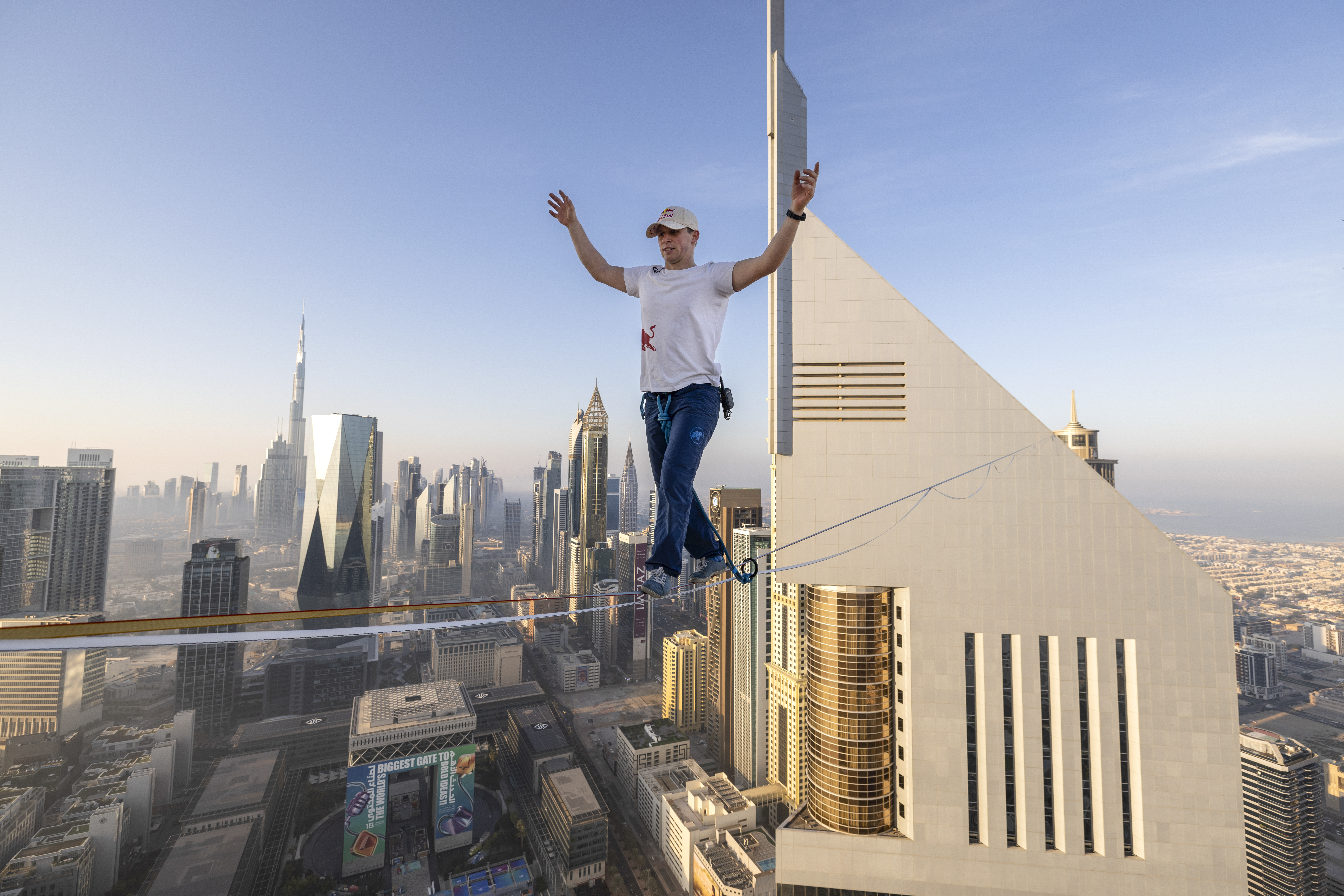 Slackline athlete Jaan Roose launches UAE’s 1 Billion Followers Summit with stunning world-first walk between Dubai´s famous Jumeirah Emirates Towers in Dubai, UAE on Friday 10 November 2025 Photo: Naim Chidiac for Red Bull UAE