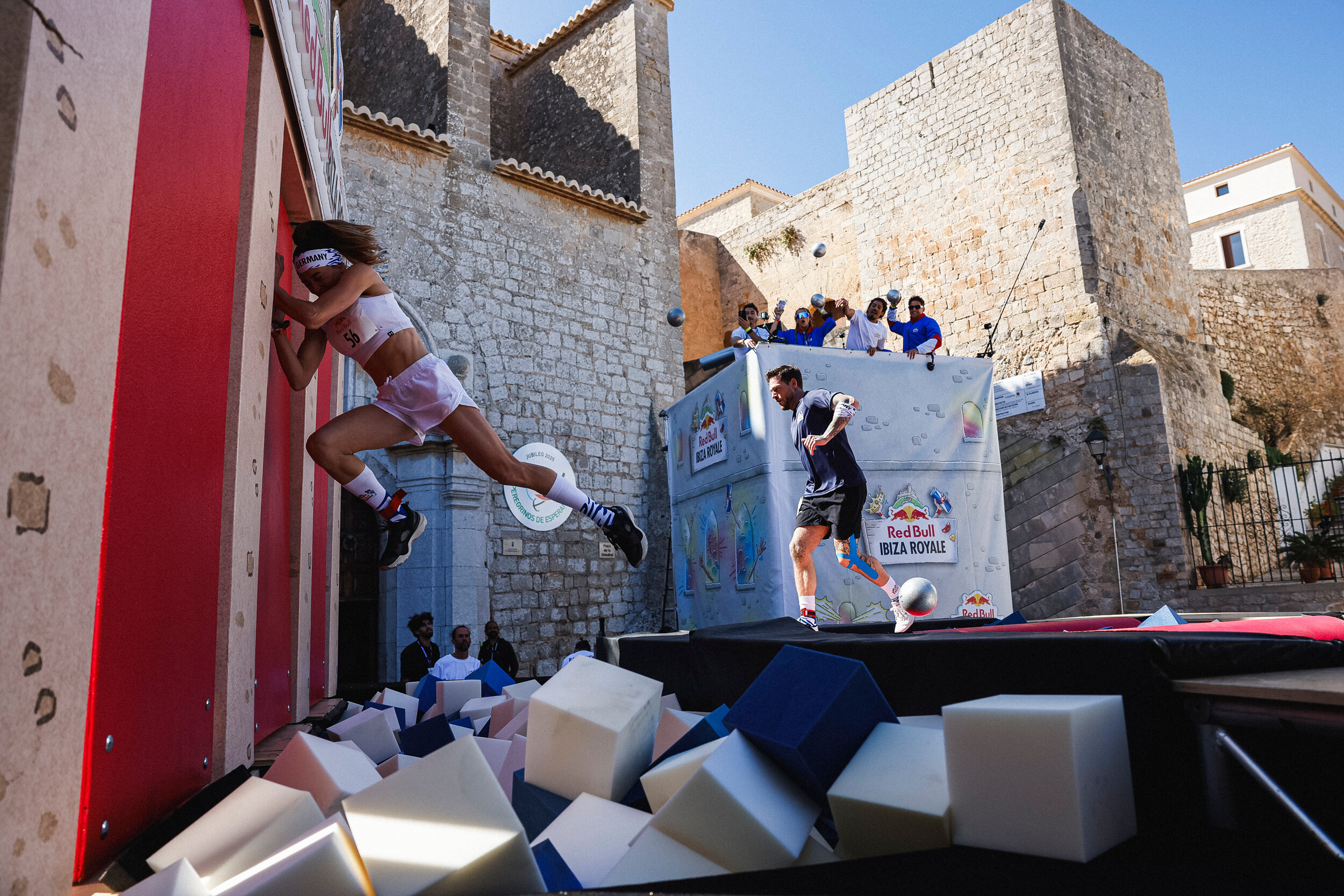 Gianfranco Tripodo / Red Bull Content Pool // SI202504090432 // Usage for editorial use only //