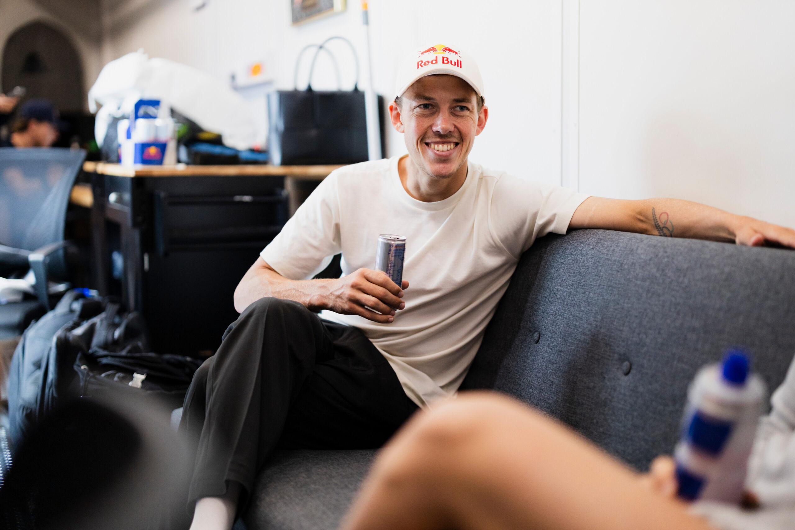 Hayden Wilde meets Redbull Italy Sail GP team in New Zealand. 13/02/26 // Taylor Wilson / Red Bull Content Pool // SI202602131047 // Usage for editorial use only //